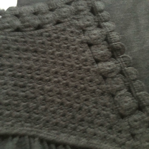 Short flutter sleeves black crocheted blouse light weight Loft LP petite linen - Picture 8 of 10